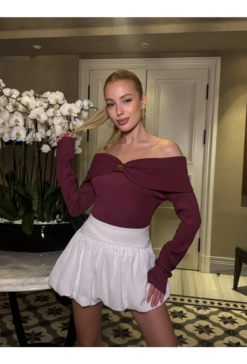 Kadın Omuz Açık Toka Detaylı Bordo Bluz