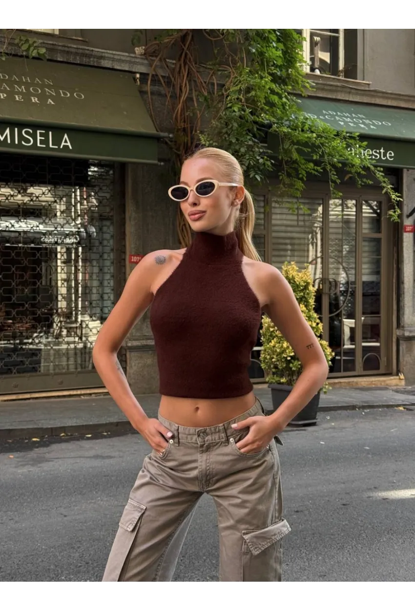 Kadın Sırt Açık Balıkçı Yaka Yumoş Crop Bluz