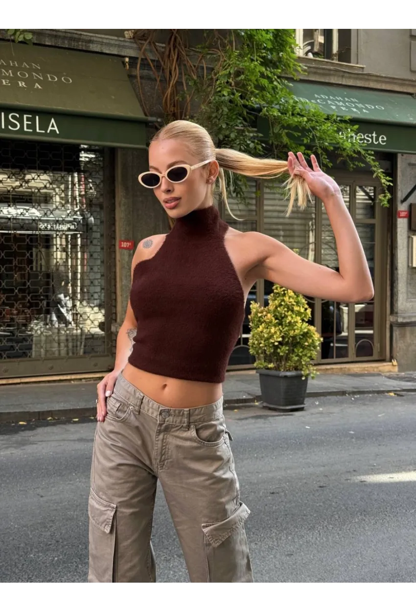 Kadın Sırt Açık Balıkçı Yaka Yumoş Crop Bluz