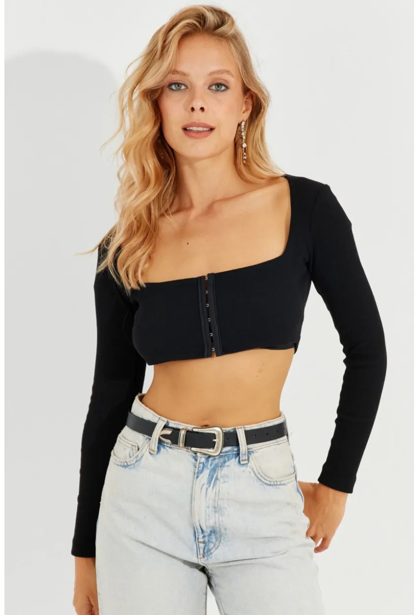 Kadın Siyah Agraflı Kaşkorse Crop Bluz EY2571