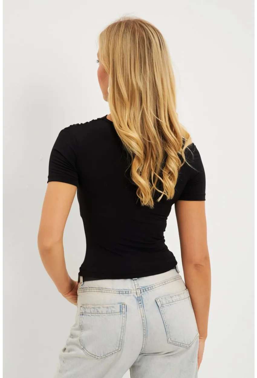 Kadın Siyah Asimetrik Yaka Büzgülü Bluz YZ1081