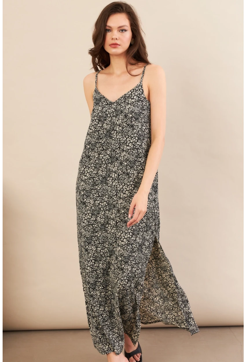 Kadın Siyah Askılı Desenli Krinkıl Midi Elbise AYD413