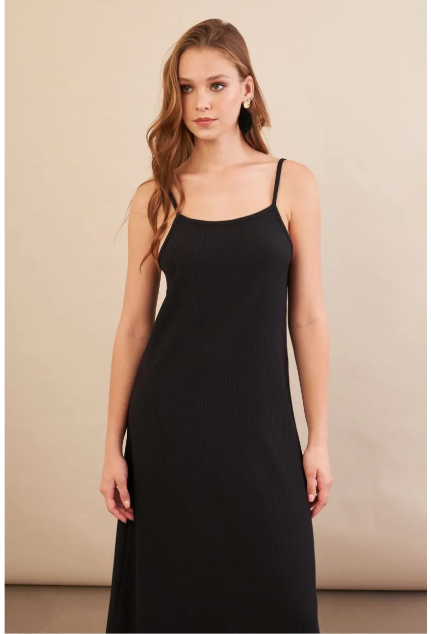 Kadın Siyah Ayarlanabilir Askılı Bürümcük Midi Elbise MX9455