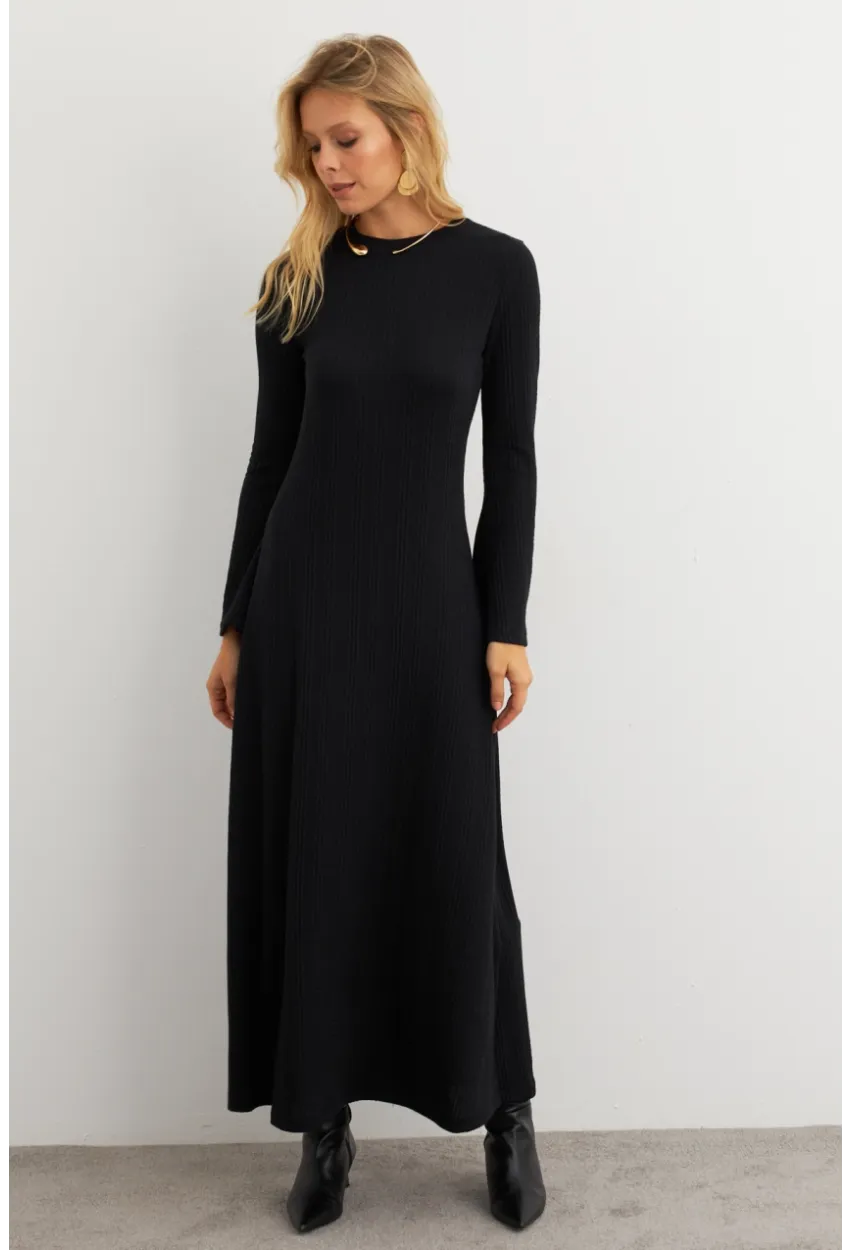 Kadın Siyah Basic Maxi Elbise COL30