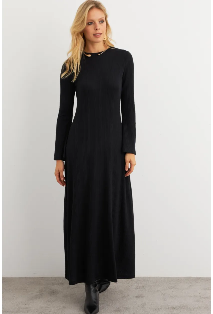 Kadın Siyah Basic Maxi Elbise COL30