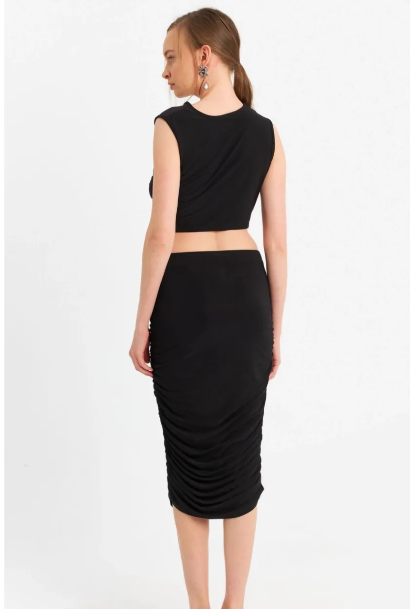 Kadın Siyah Büzgülü Crop Etek Takım ELT181