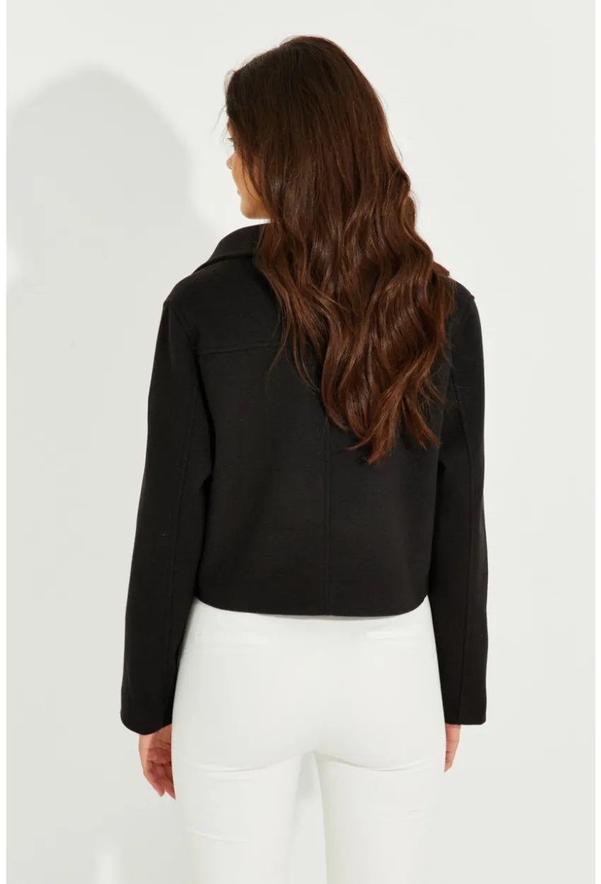 Kadın Siyah Cepli Kısa Kaşe Ceket TW50048