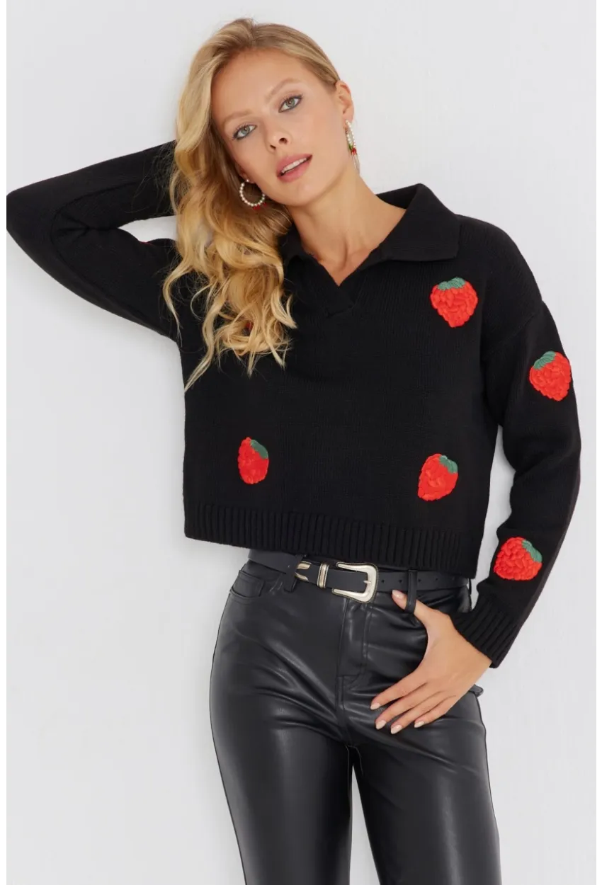 Kadın Siyah Çilek Desenli Triko Kazak KED140
