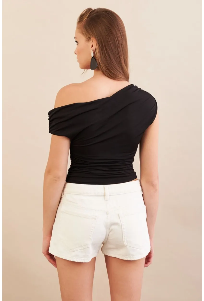 Kadın Siyah Degaje Yaka Büzgülü Bluz FRY2320