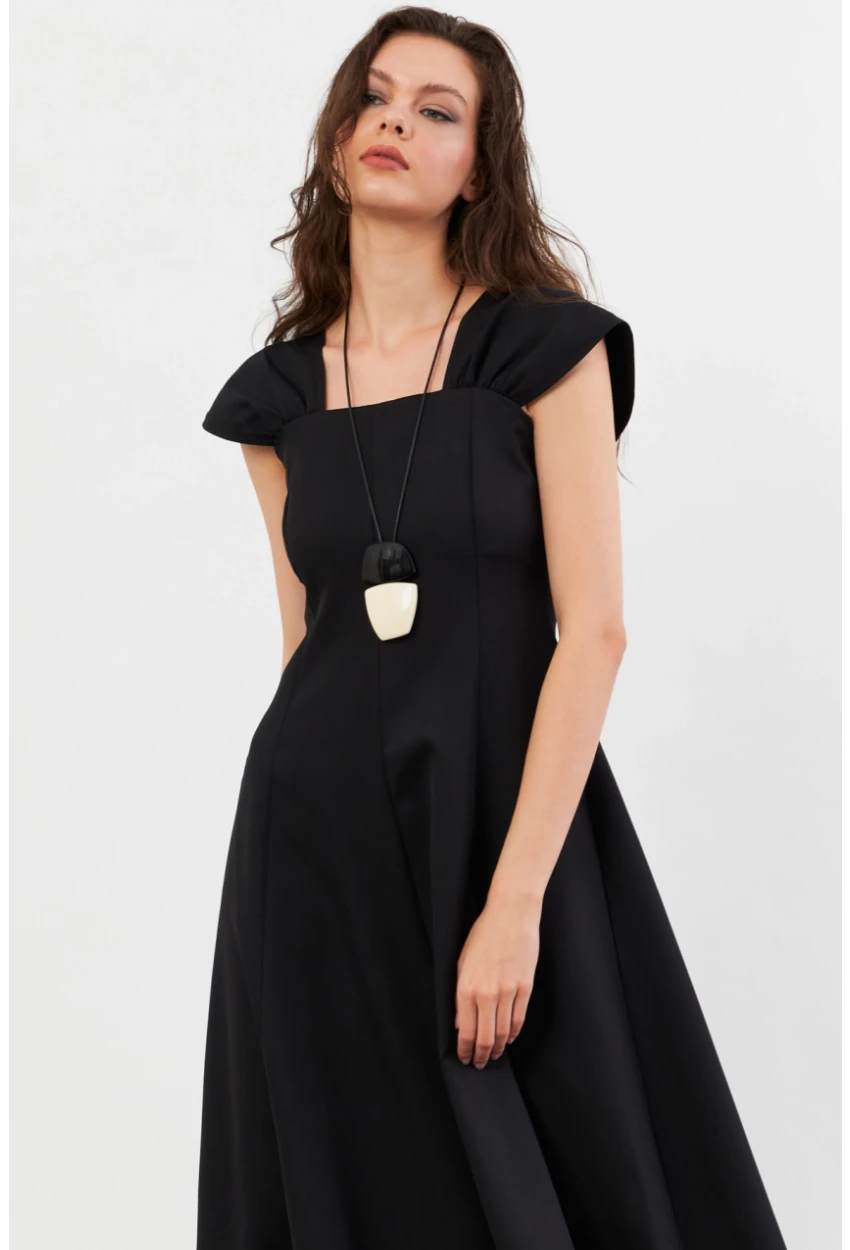 Kadın Siyah Kare Yaka Kloş Elbise NH102