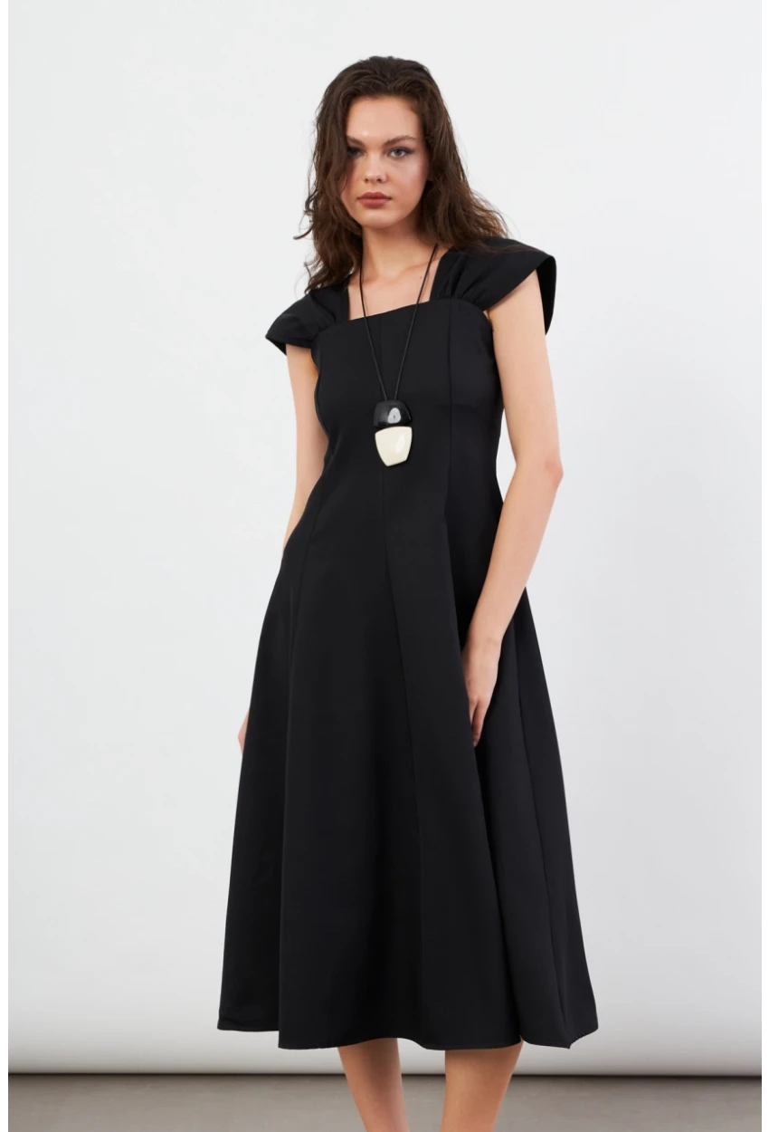 Kadın Siyah Kare Yaka Kloş Elbise NH102