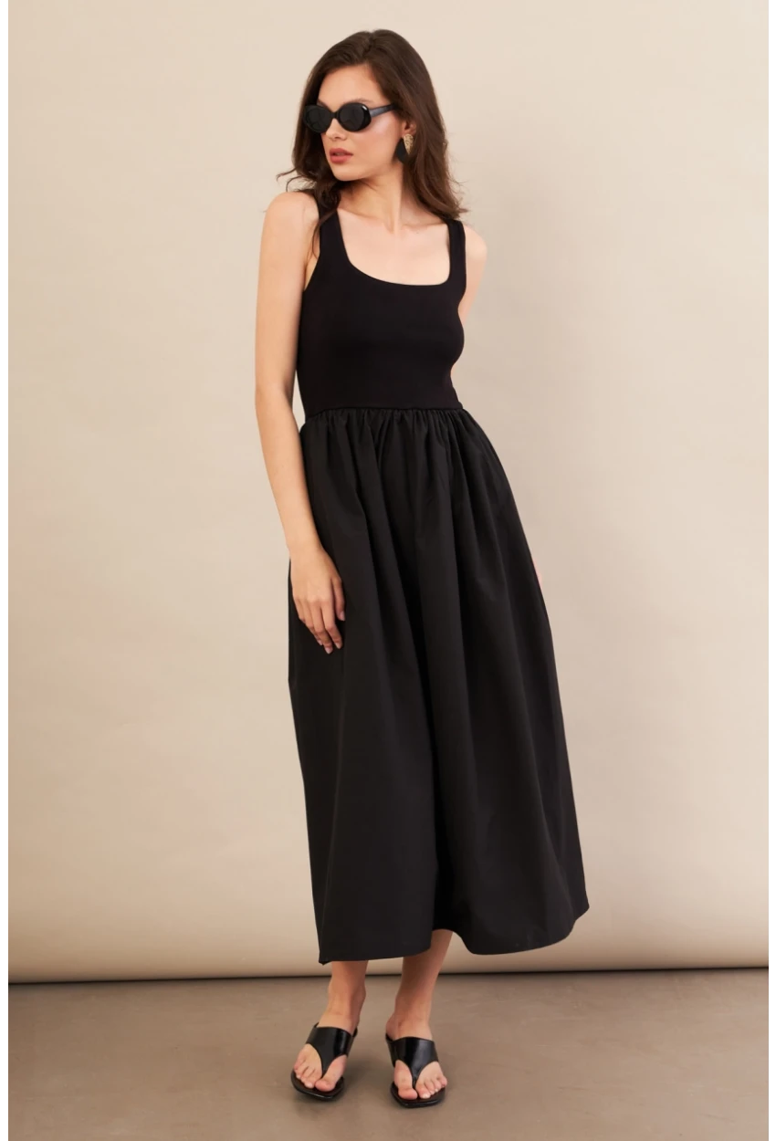 Kadın Siyah Kare Yaka Paraşüt Midi Elbise İRE1460