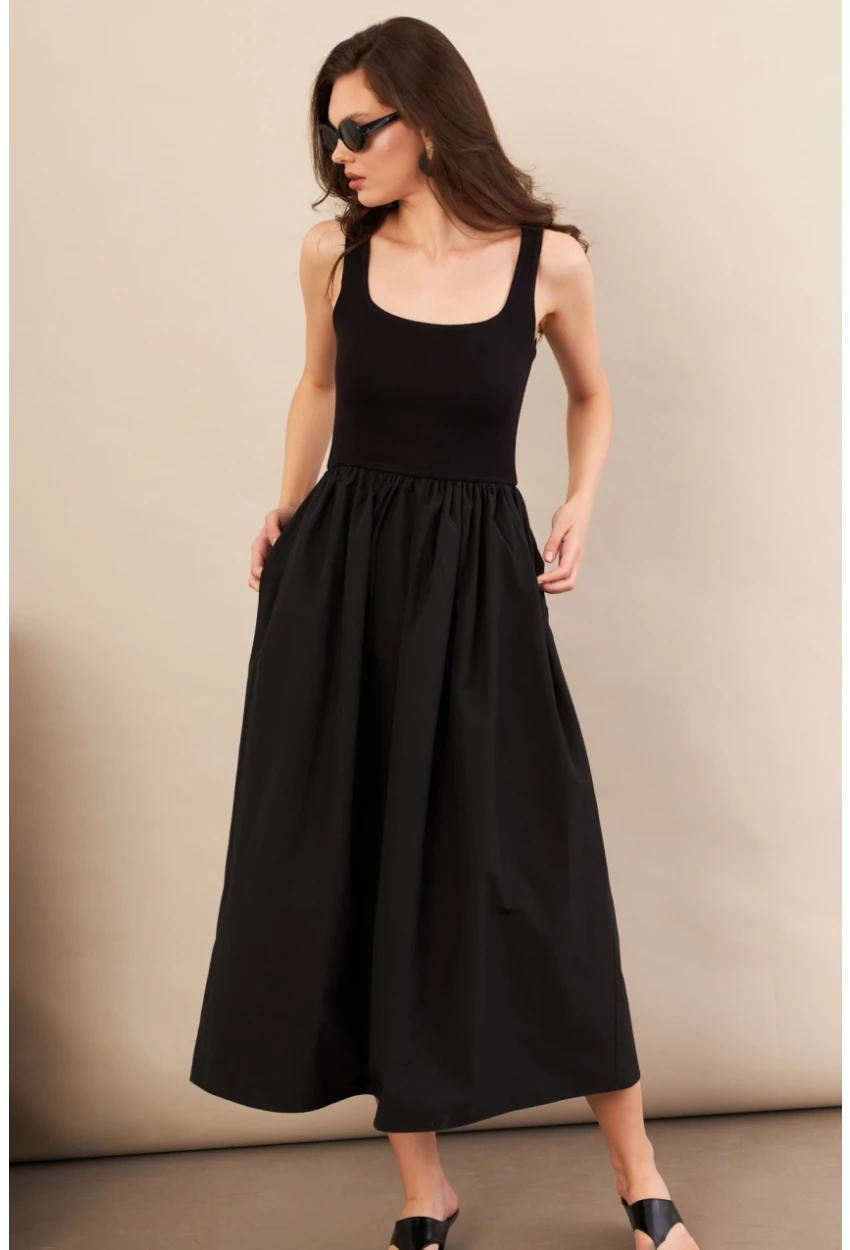 Kadın Siyah Kare Yaka Paraşüt Midi Elbise İRE1460