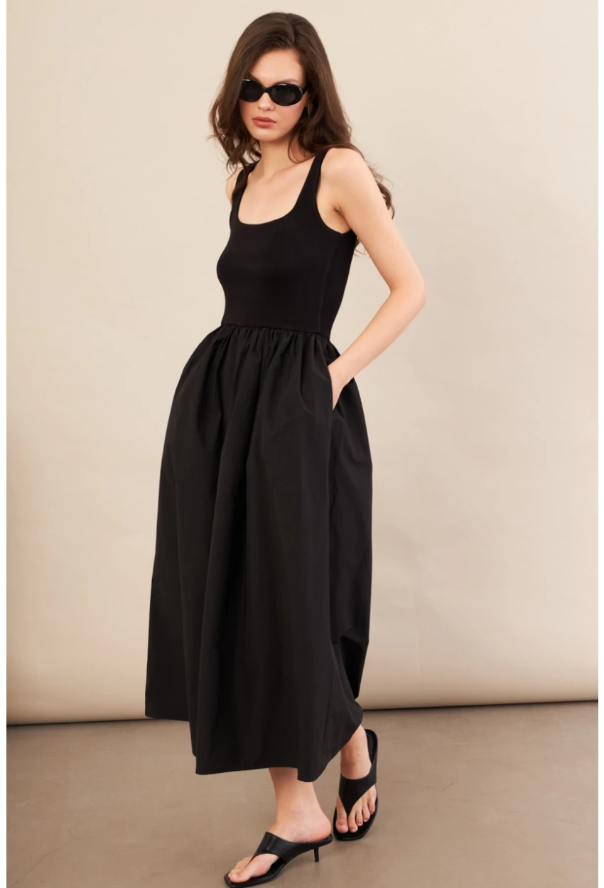 Kadın Siyah Kare Yaka Paraşüt Midi Elbise İRE1460