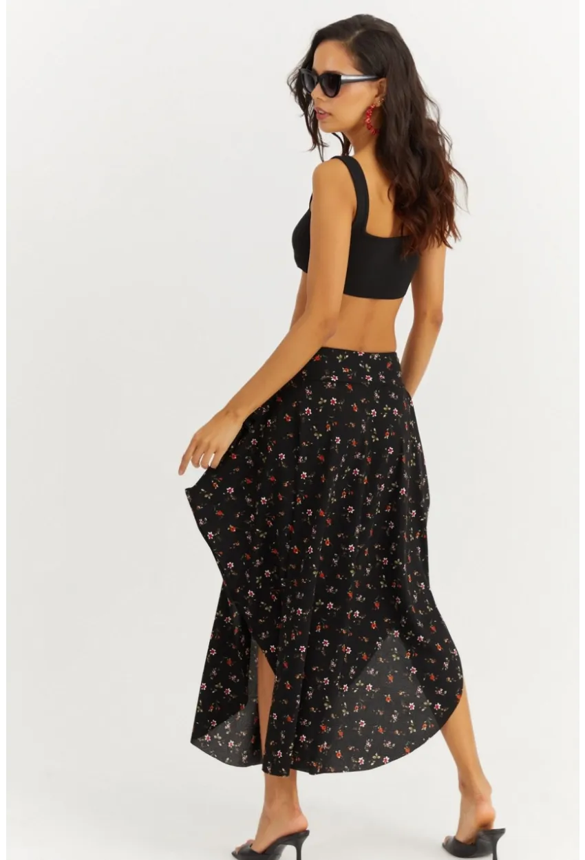 Kadın Siyah-Kırmızı Çiçekli Asimetrik Etek LV81