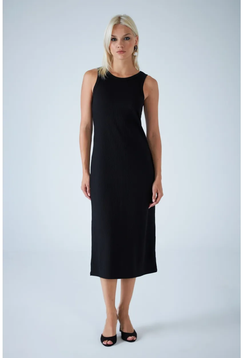 Kadın Siyah Kolsuz Yırtmaçlı Midi Elbise AYD418