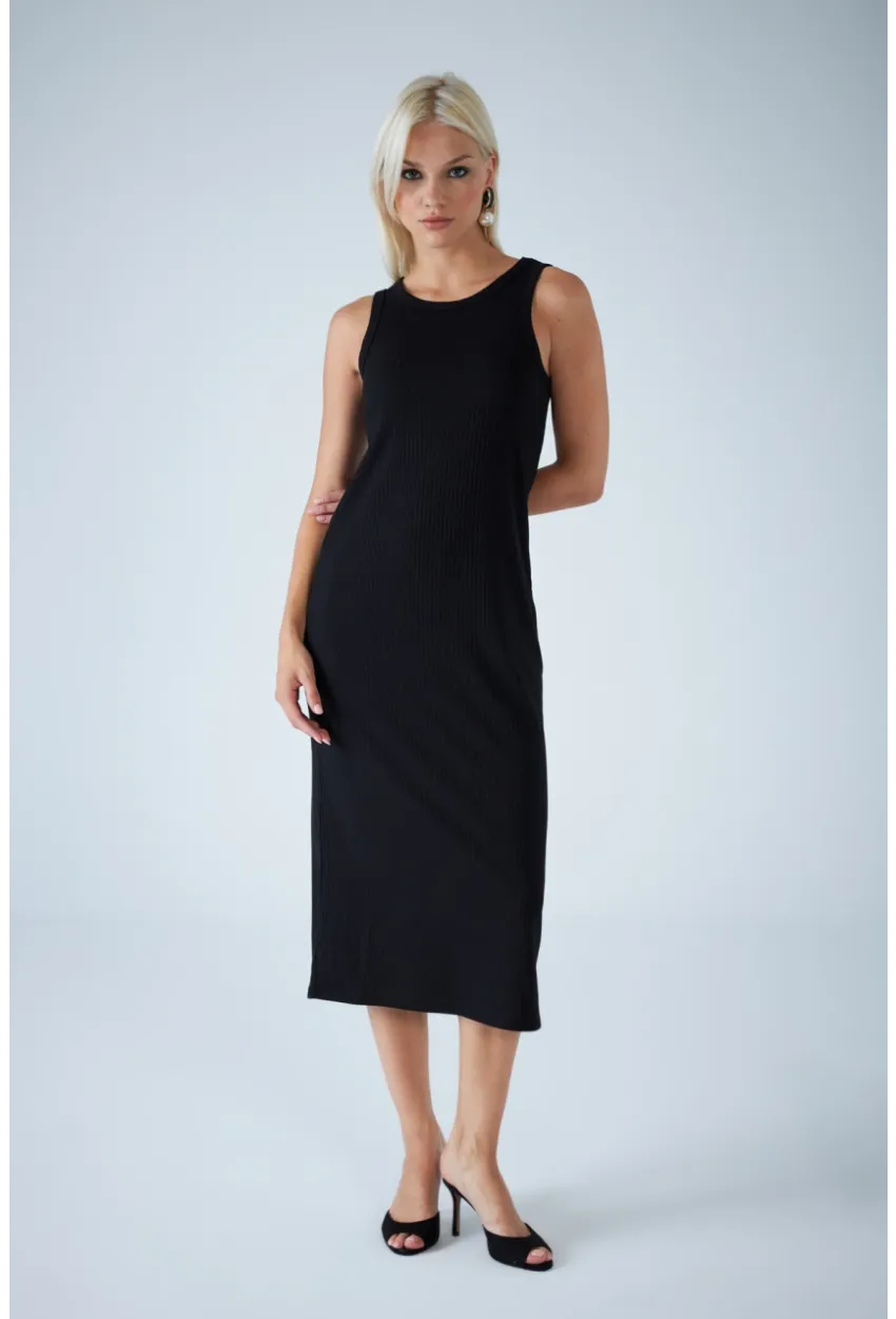 Kadın Siyah Kolsuz Yırtmaçlı Midi Elbise AYD418