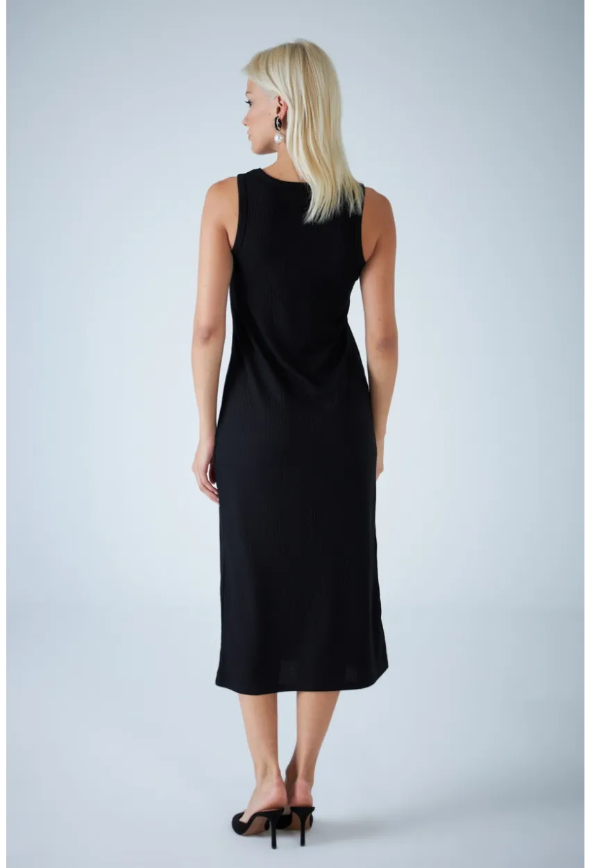 Kadın Siyah Kolsuz Yırtmaçlı Midi Elbise AYD418