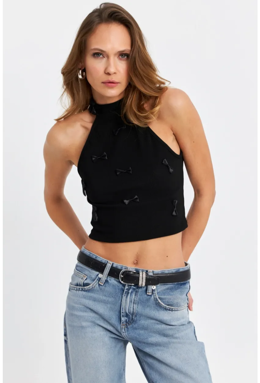 Kadın Siyah Kurdele Detaylı Halter Yaka Bluz MTK13231