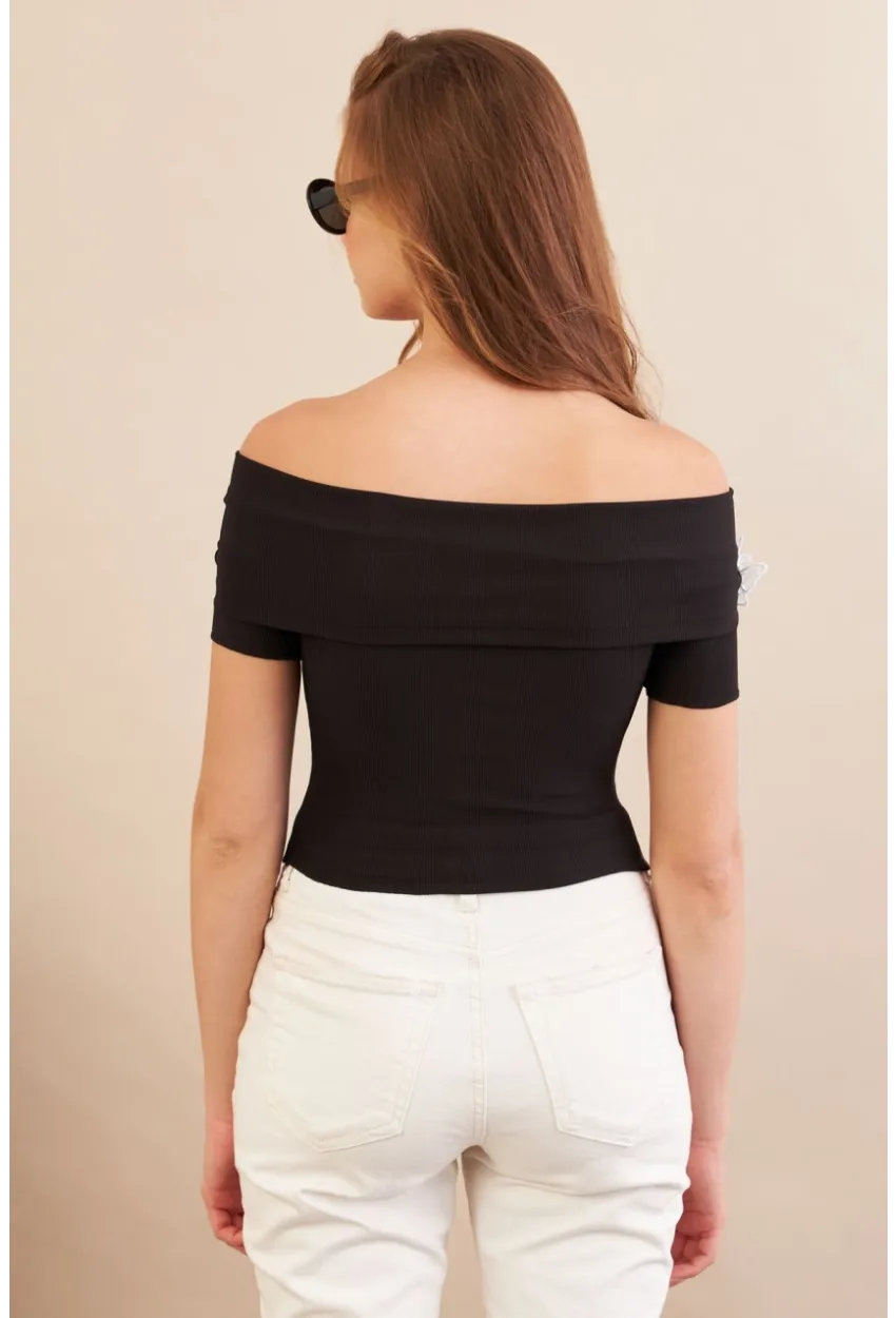 Kadın Siyah Madonna Yaka Kelebek Detaylı Bluz FLU7268