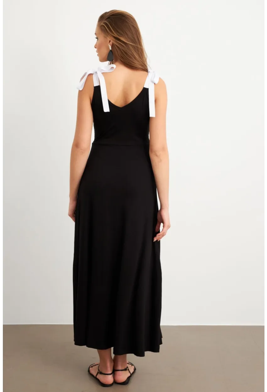 Kadın Siyah Omuz Fiyonklu V Yaka Midi Elbise EY3091