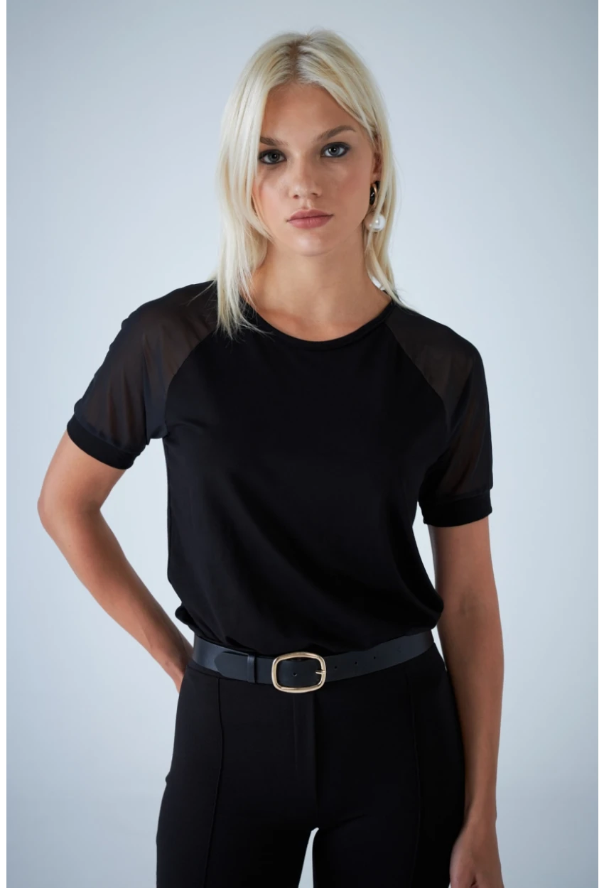 Kadın Siyah Omuzları Tül Bluz EY3137