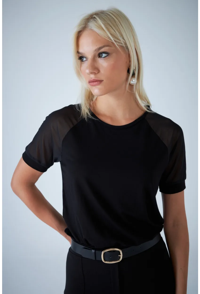 Kadın Siyah Omuzları Tül Bluz EY3137