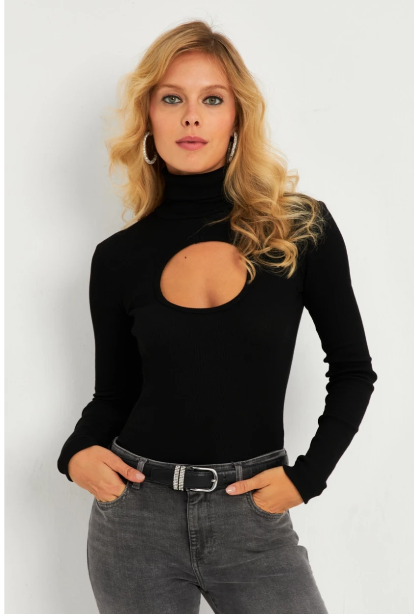 Kadın Siyah Pencereli Balıkçı Yaka Bluz COL2909