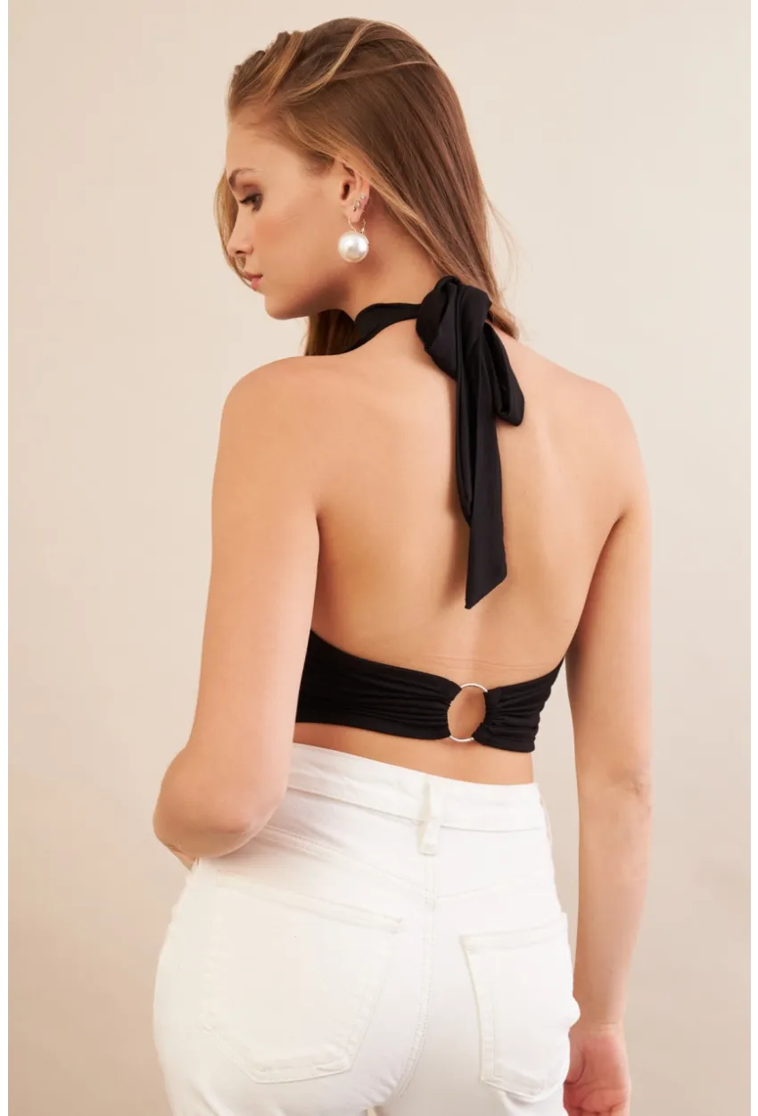 Kadın Siyah Sırt Detaylı Pencereli Crop Bluz EY3108