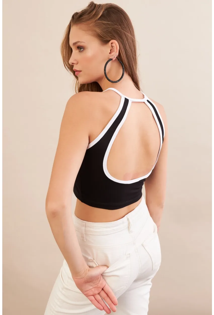 Kadın Siyah Sırtı Açık Kontrast Crop Bluz EY3118