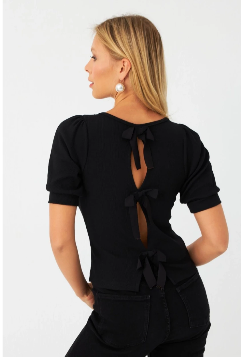Kadın Siyah Sırtı Fiyonklu Kaşkorse Bluz EY2996