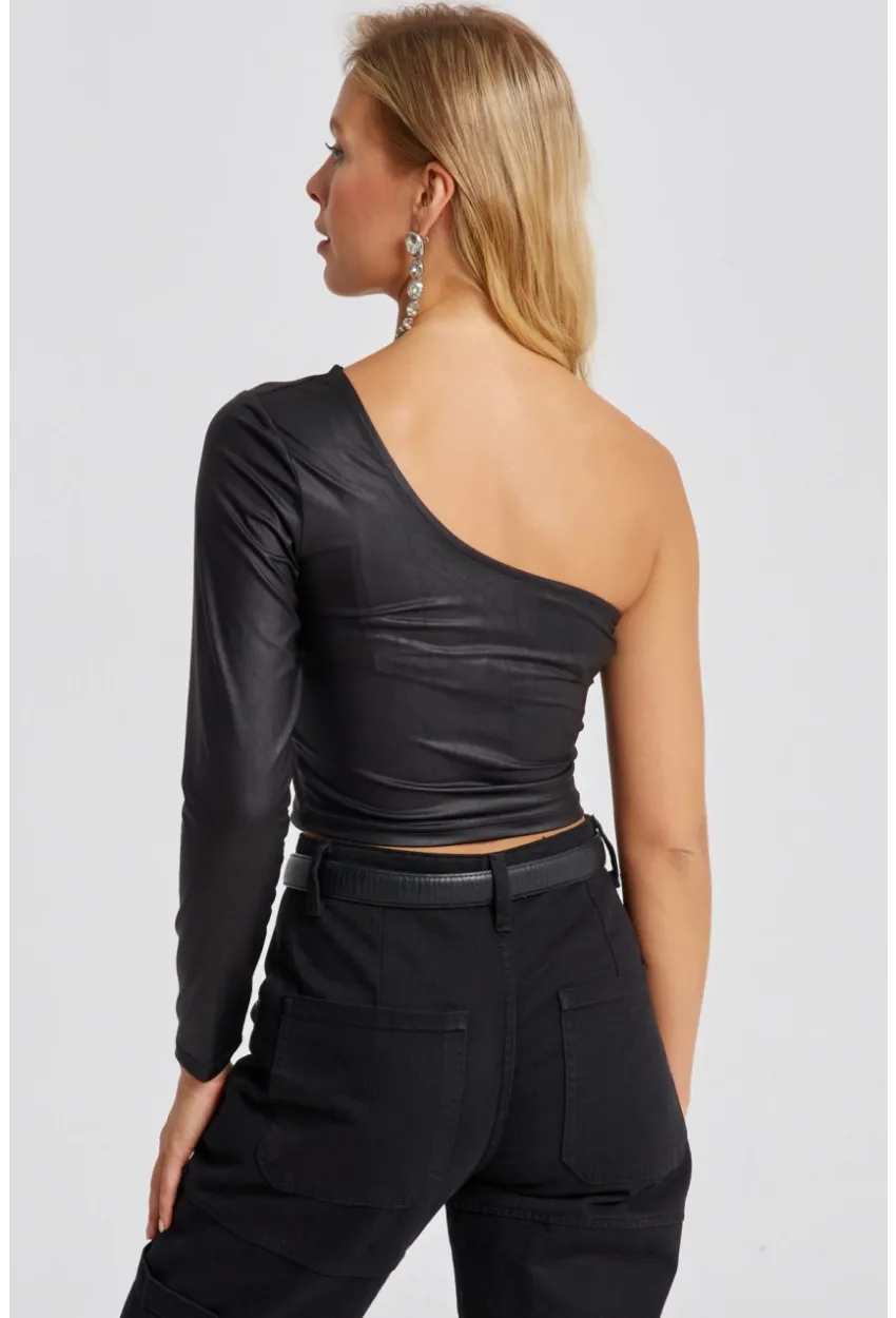 Kadın Siyah Tek Omuz Suni Deri Crop Bluz CY442