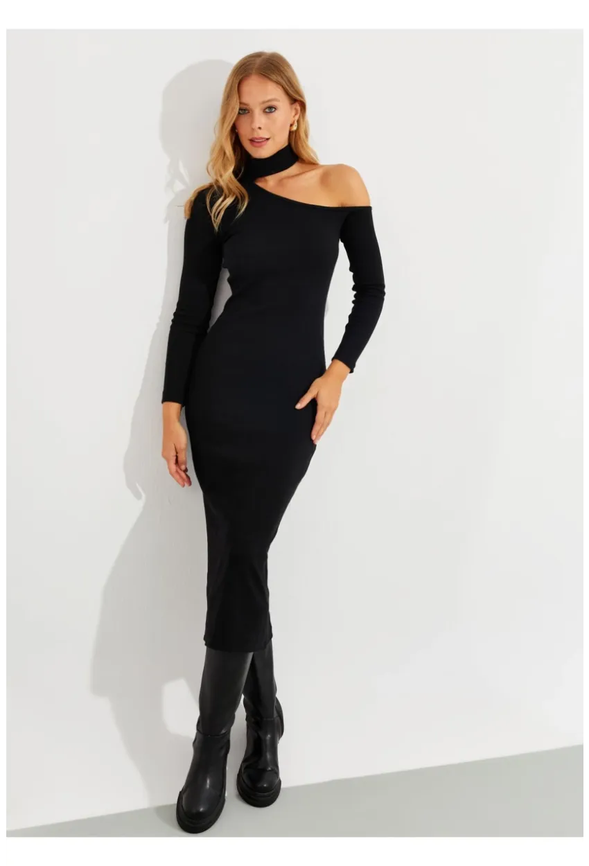 Kadın Siyah Tek Omuzu Açık Midi Elbise EY2562