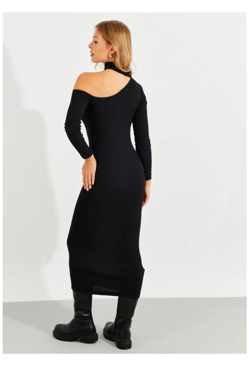 Kadın Siyah Tek Omuzu Açık Midi Elbise EY2562