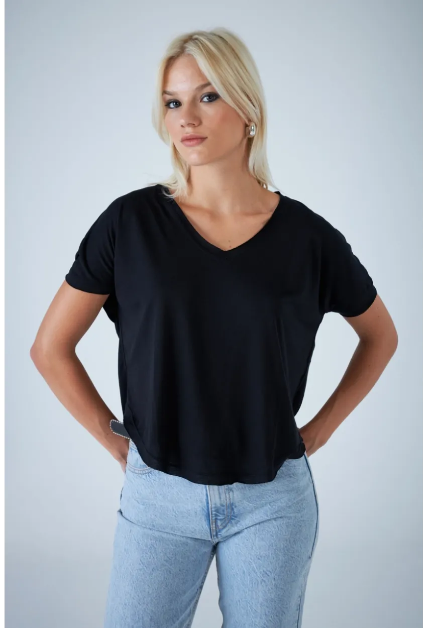 Kadın Siyah V Yaka Rahat T-Shirt LPP1312