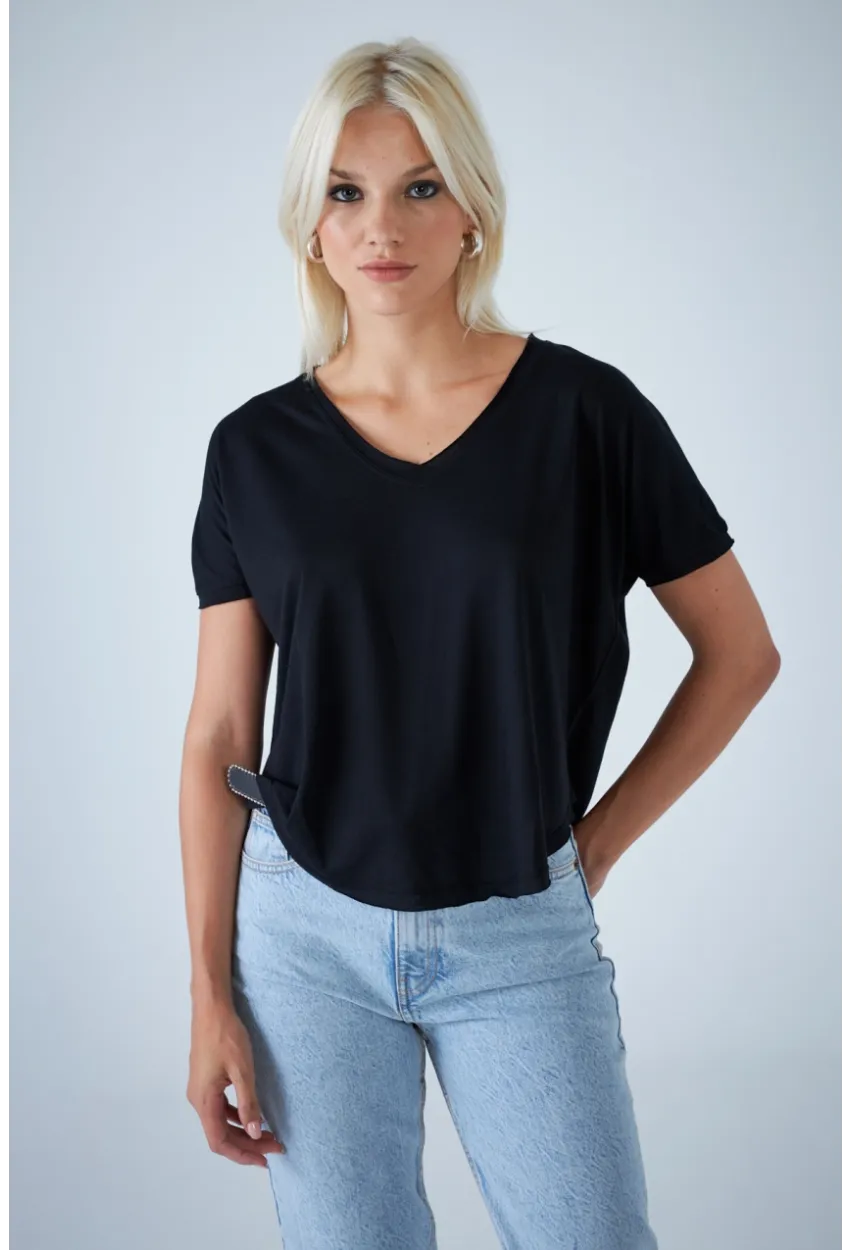 Kadın Siyah V Yaka Rahat T-Shirt LPP1312