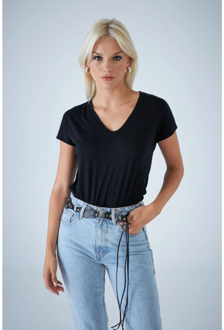 Kadın Siyah V Yaka T-Shirt LPP1311