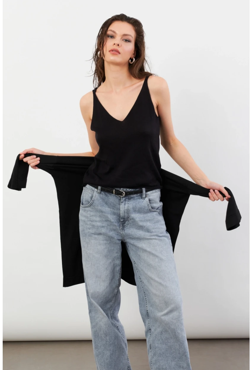 Kadın Siyah V Yaka Triko Bluz KZ546