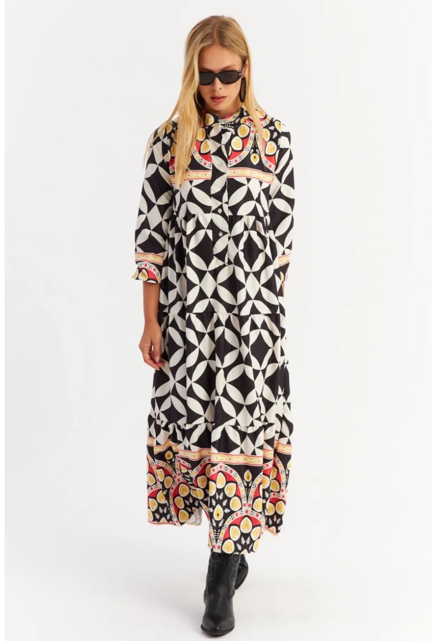 Kadın Siyah Volanlı Desenli Maxi Elbise MYLE14