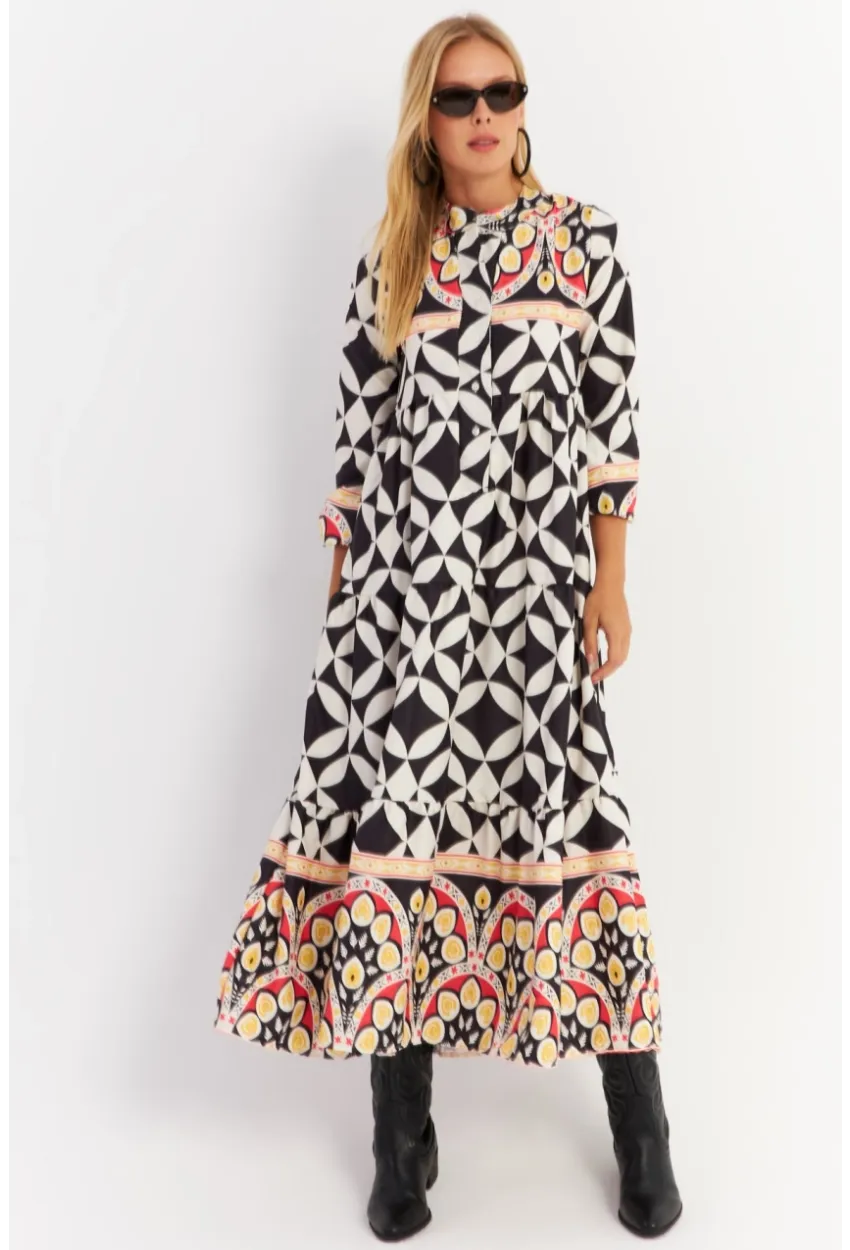 Kadın Siyah Volanlı Desenli Maxi Elbise YLE14