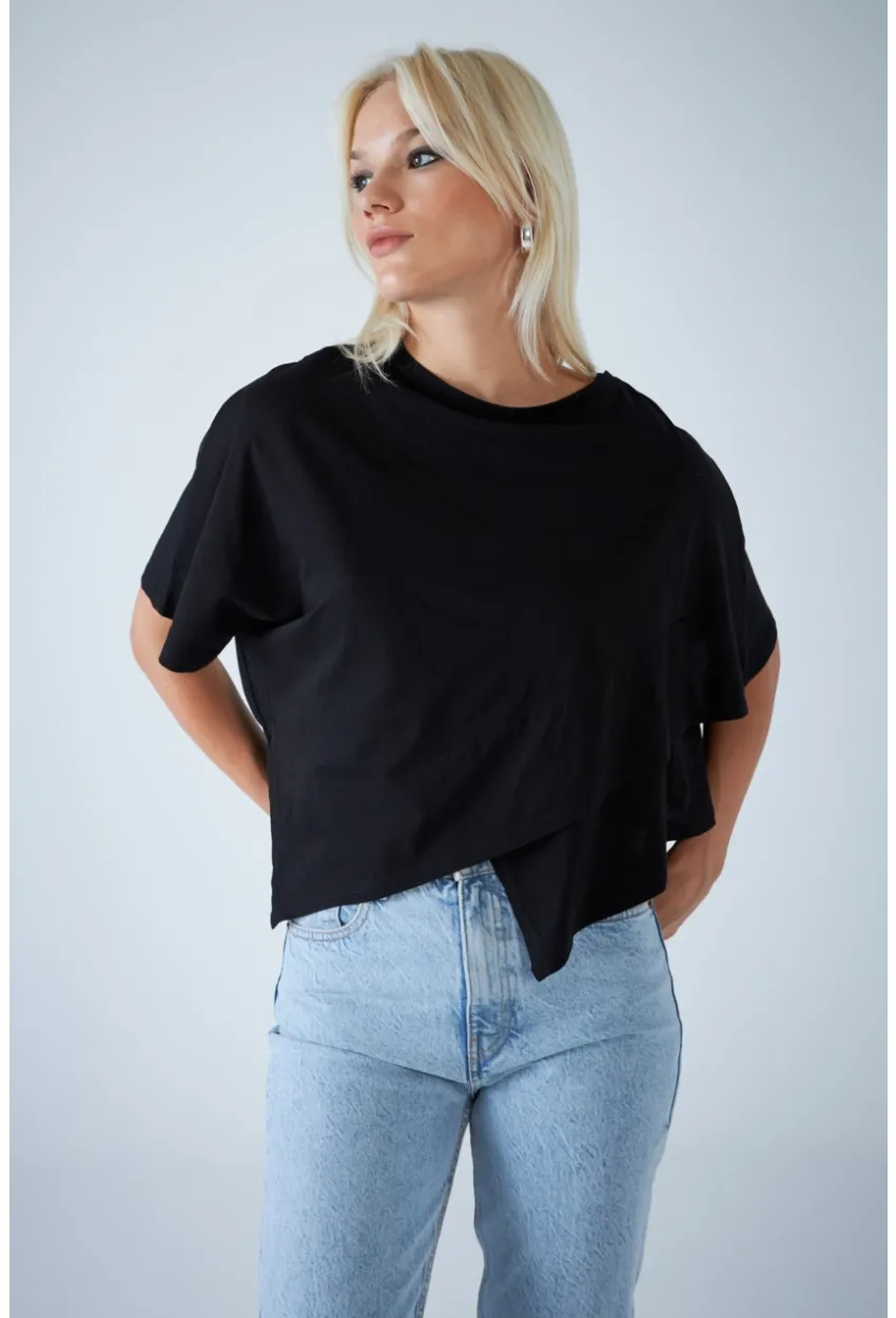 Kadın Siyah Yarasa Kol Asimetrik T-Shirt LPP1315