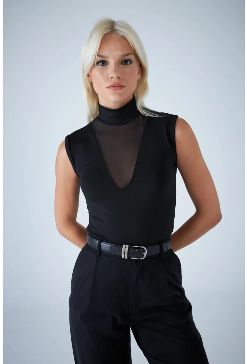 Kadın Siyah Yarım Balıkçı Tül Detaylı Bluz EY3135