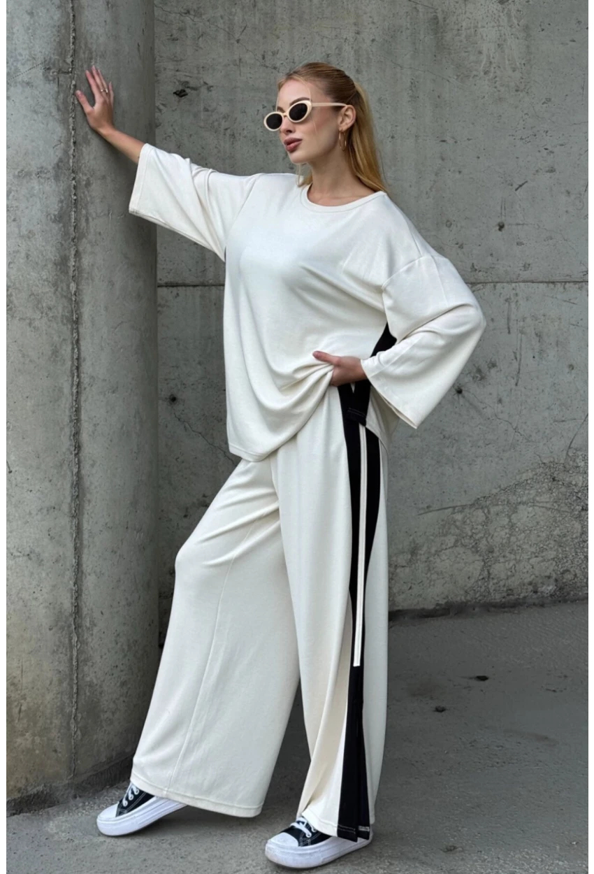 Kadın Yanları Şerit Detay Alt Üst Takım Beyaz