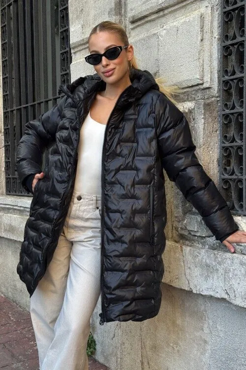 Kapitoneli Fermuarlı Kapüşonlu Uzun Şişme Mont