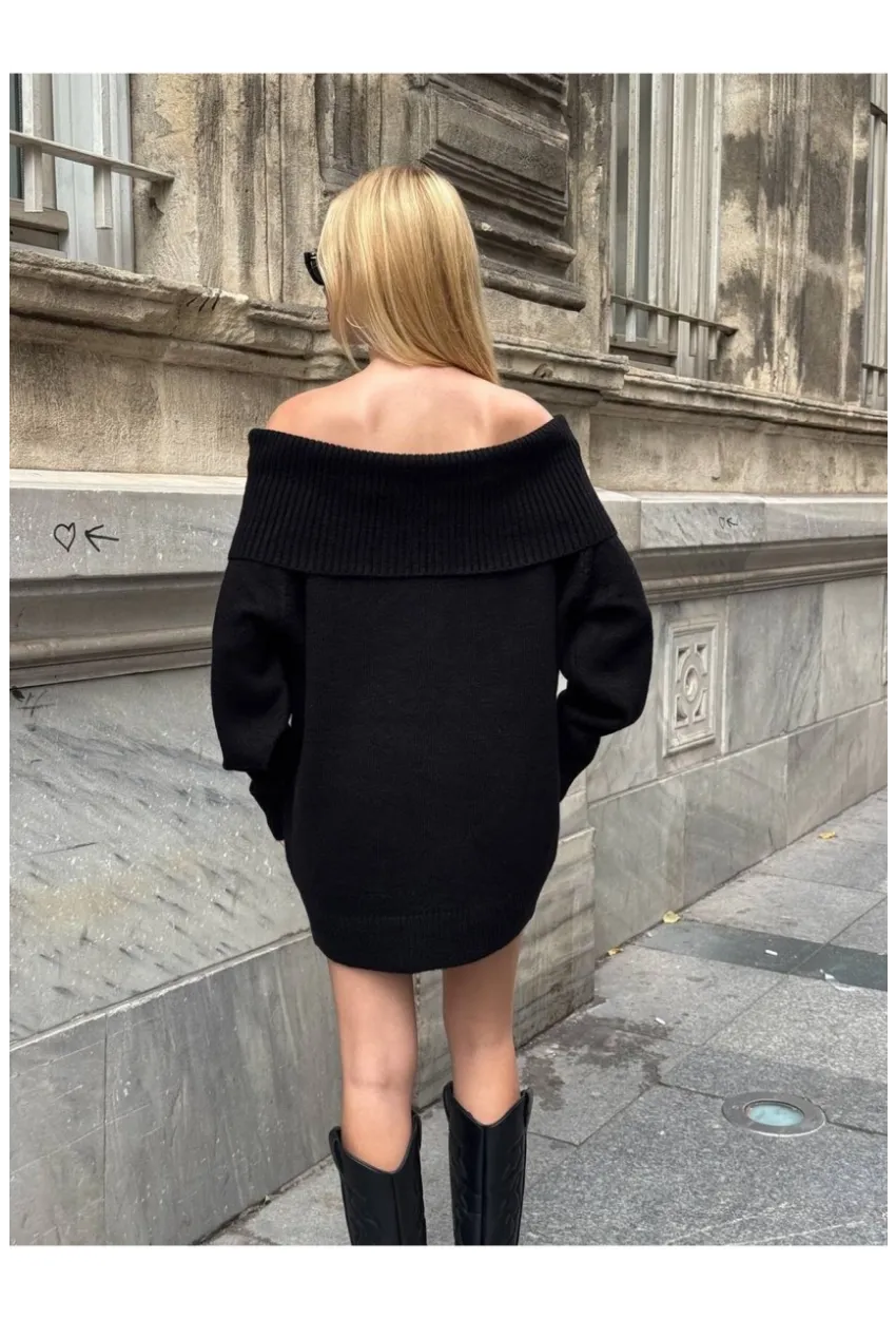 Madonna Yaka Siyah Triko Bluz Elbise