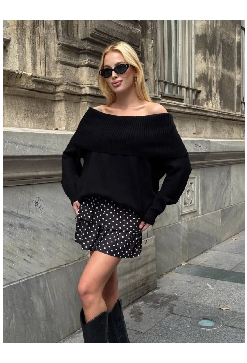 Madonna Yaka Siyah Triko Bluz Elbise