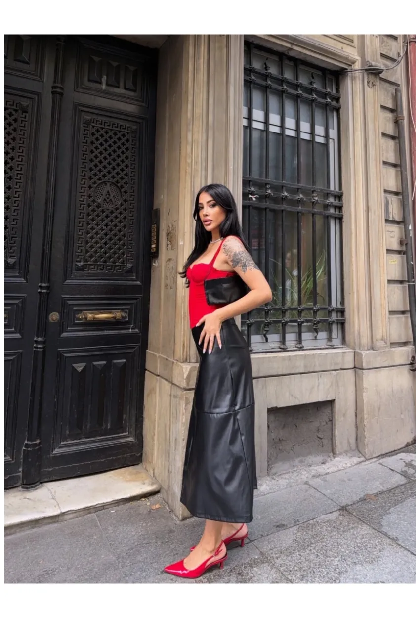 Midi Boy Siyah Deri Etek