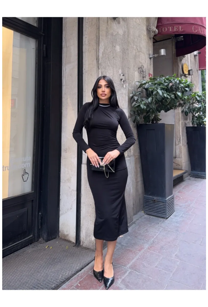 Yaka Detay Sandy Kumaş Elbise Siyah