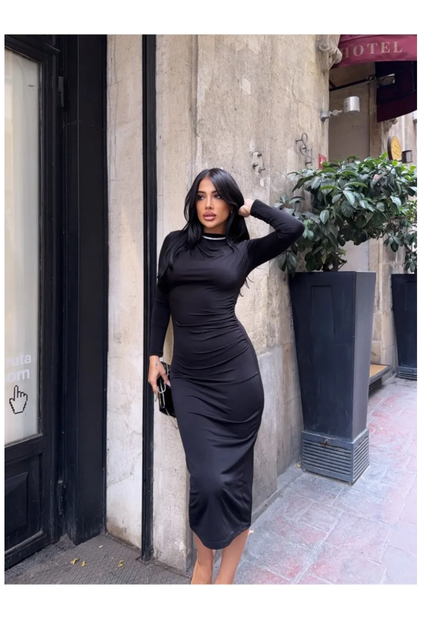 Yaka Detay Sandy Kumaş Elbise Siyah