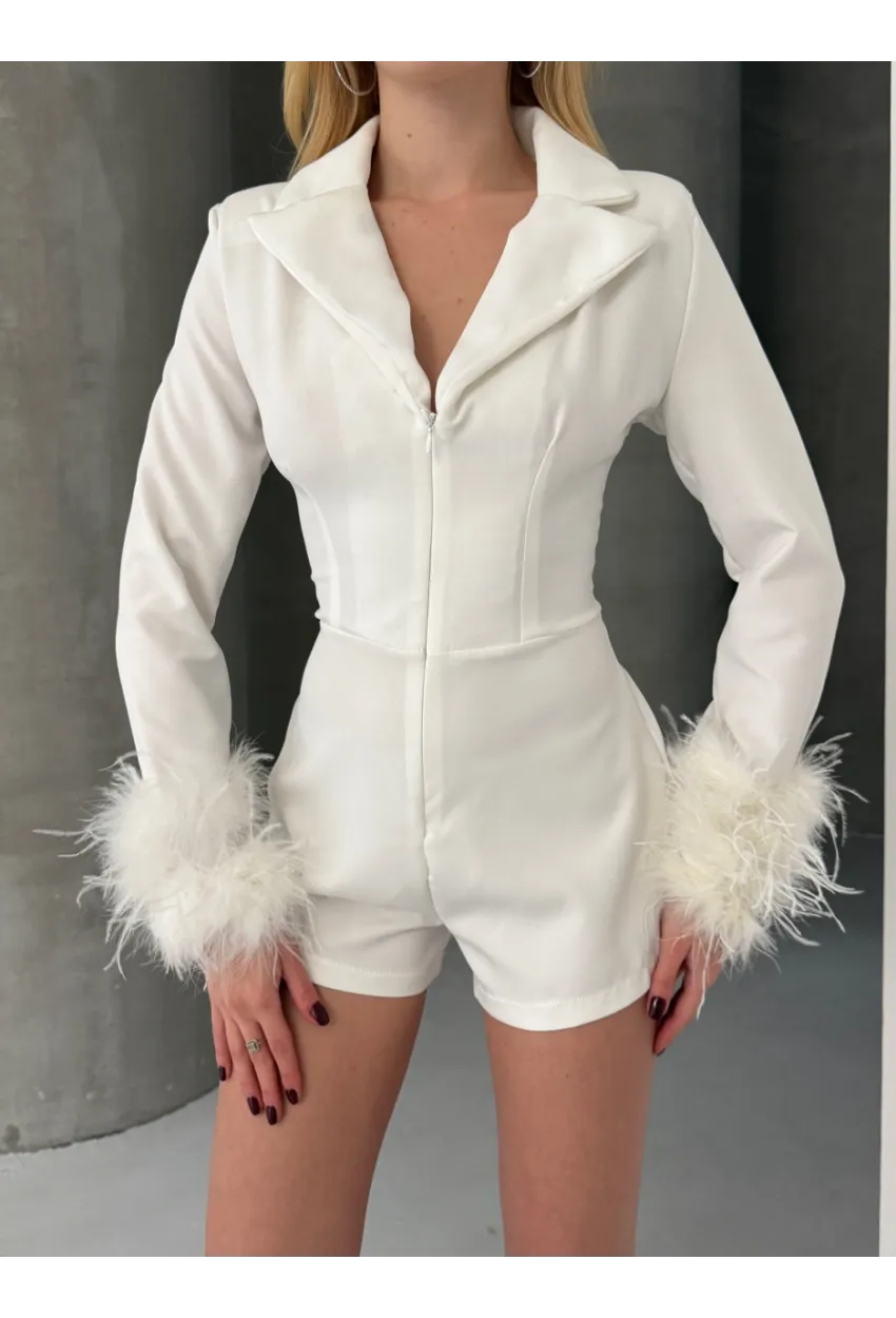Atlas Kumaş Tüy Detaylı Mini Şort Tulum Beyaz